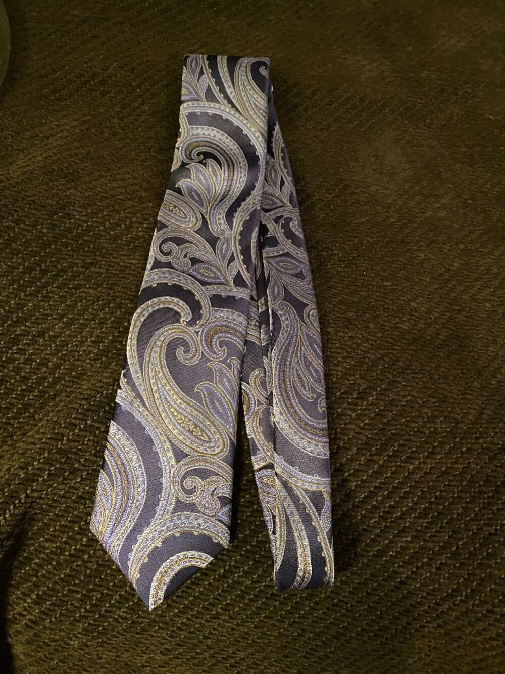 Astor & Black Custom Clothiers Mens Tie Paisley Silk Necktie Hand Made Blue